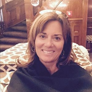 Meet your Posher, Pamela